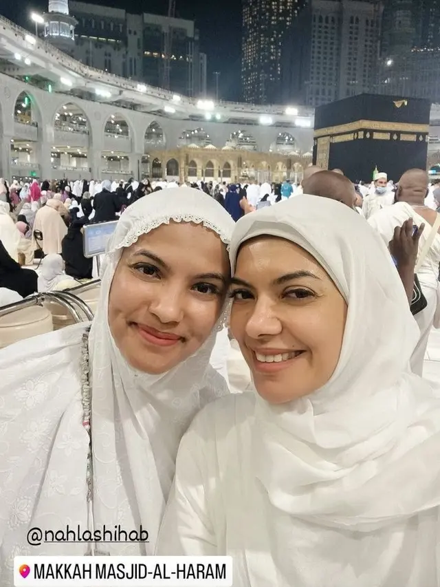 Najwa Shihab Umroh