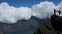 Selain jalur pendakian Senaru dan Sembalun, Gunung Rinjani juga memiliki jalur pendakian Torean yang sarat petualangan.
