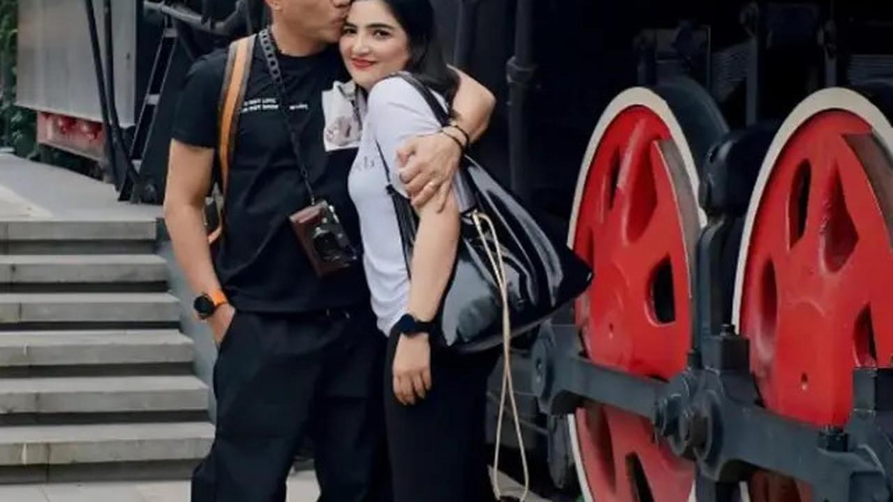 Model Sepatu Keluarga Anang-Ashanty saat Liburan di China, Nyaman dan Stylish