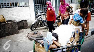 Ada sejumlah cara yang dapat dilakukan agar Indonesia bebas dari kemiskinan ekstrem, salah satu lewat pendidikan.