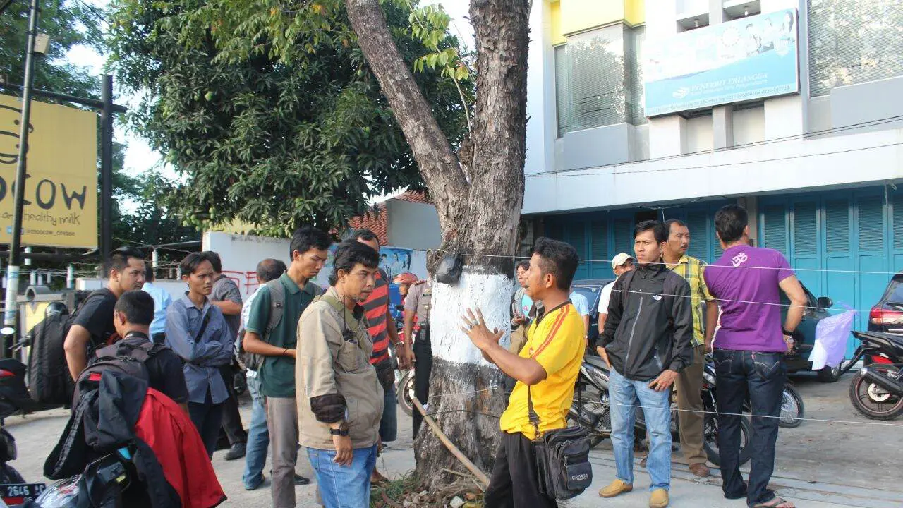 Pencuri Motor Bersenjata Api Berkeliaran di Cirebon