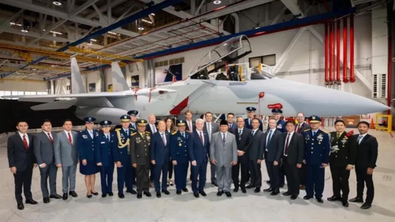 Menteri Pertahanan Prabowo Subianto Menandatangani MoU Pembelian F-15EX