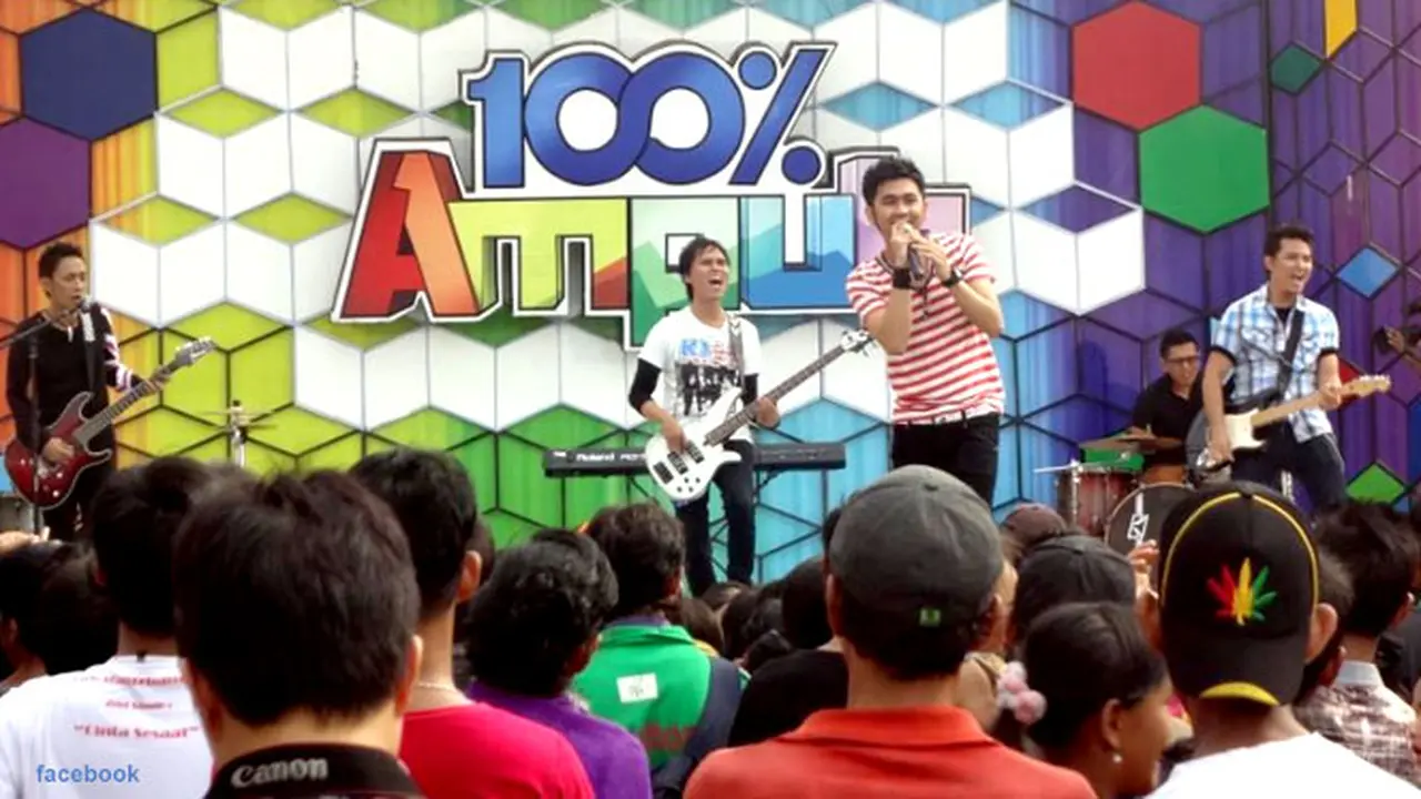 status-band-130807b.jpg
