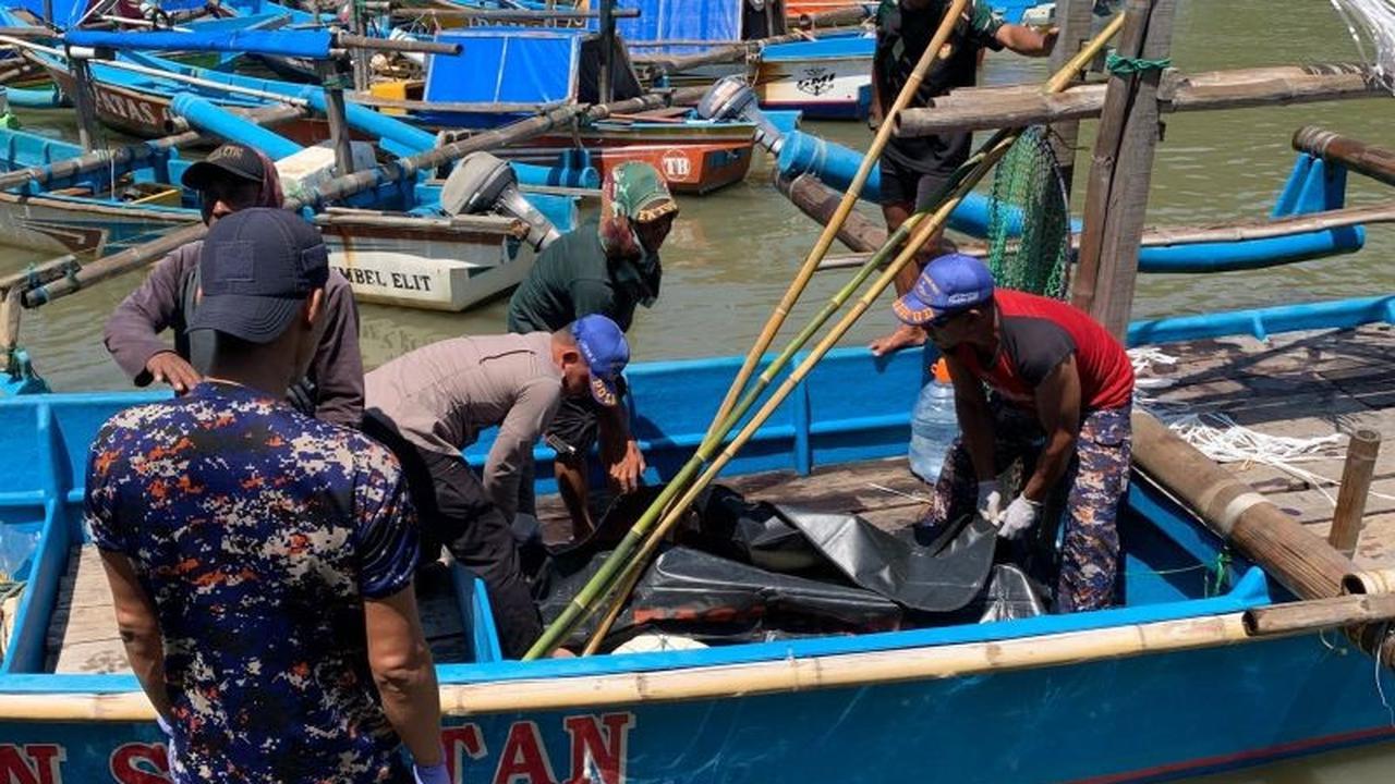 Satpolairud Evakuasi Jasad Perempuan Terapung di Perairan Garut, Identitas Terungkap