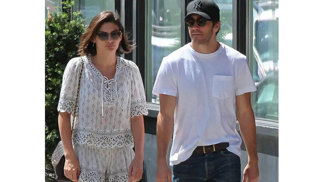 Sibuk di Gym, Jake Gyllenhall Putus dengan Alyssa Miller