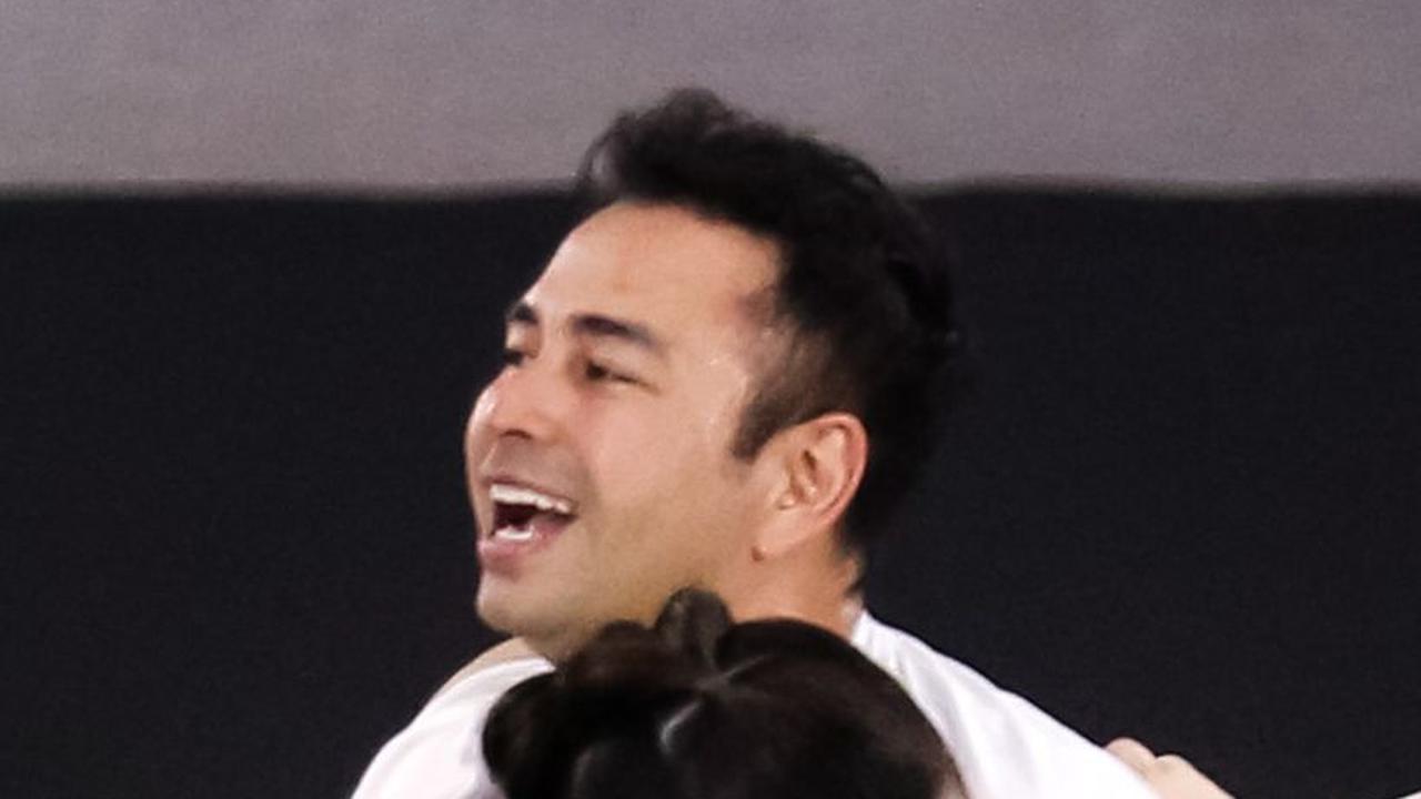 Mereka harus jatuh bangun ketika melawan pasangan Rizky Billar dan istrinya, Lestiani atau yang akrab disebut Lesti Kejora.