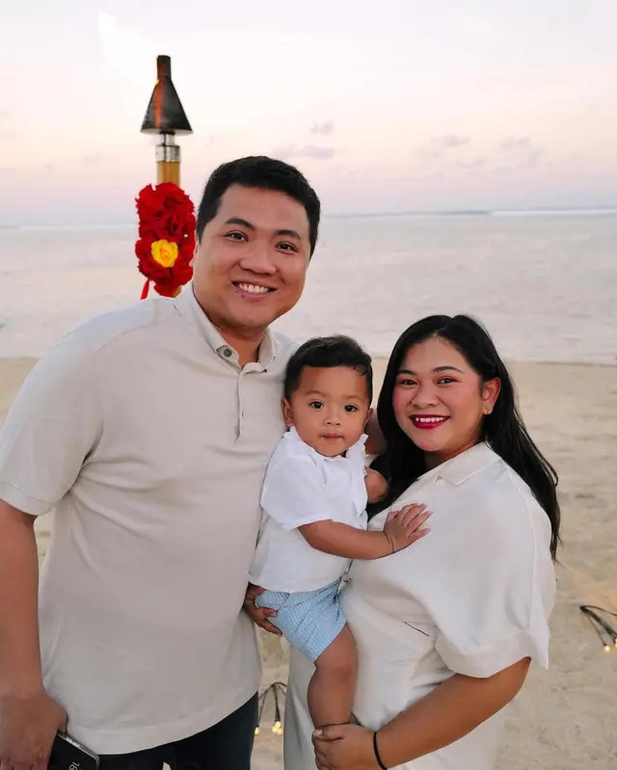 Galeri Foto Liana Saputri dengan Baju Putih, Ide Fashion Menarik untuk Berbagai Acara di 2025