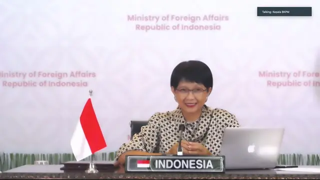 Menlu Retno Marsudi dalam proses pertukaran Instrument of Ratification (IOR) Bilateral Investment Treaty (BIT) RI-Singapura pada Selasa (9/3/2021).