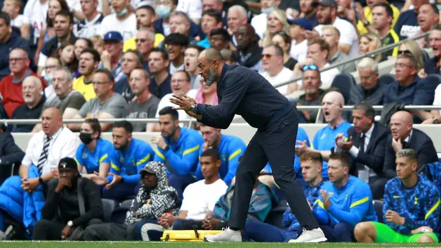 Foto: Juara Bertahan Liga Inggris Manchester City Tumbang di Markas Tottenham Hotspur