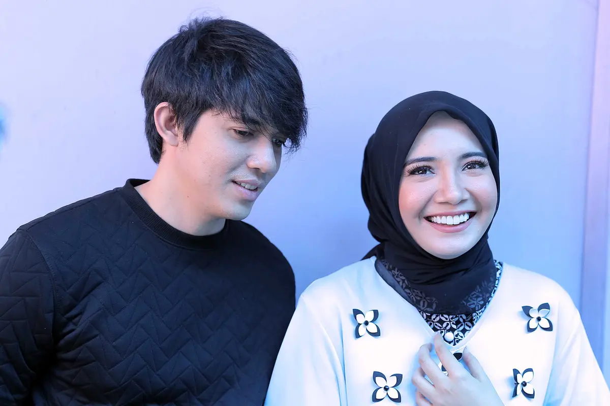 [Bintang] Zaskia Sungkar dan Irwansyah