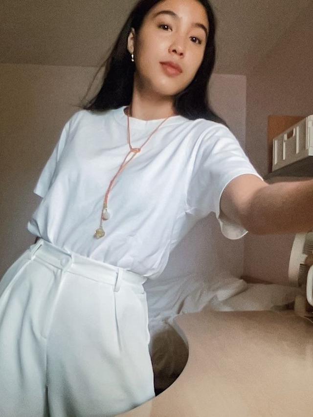 Kuliah di Inggris, Ini 6 Potret Alifia Arkana Putri Sulung Dede Yusuf