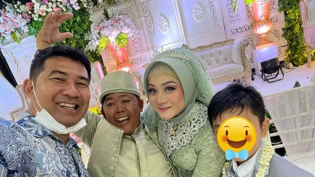 Adul dan Wenty menikah (Instagram/agusbolehsalim)