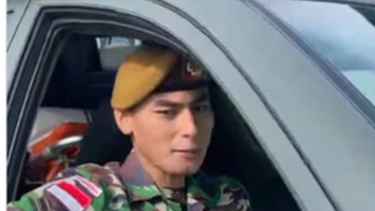 Prajurit ini Wajahnya Bikin Salah Fokus, Bule Banget Disebut Keturunan Portugal