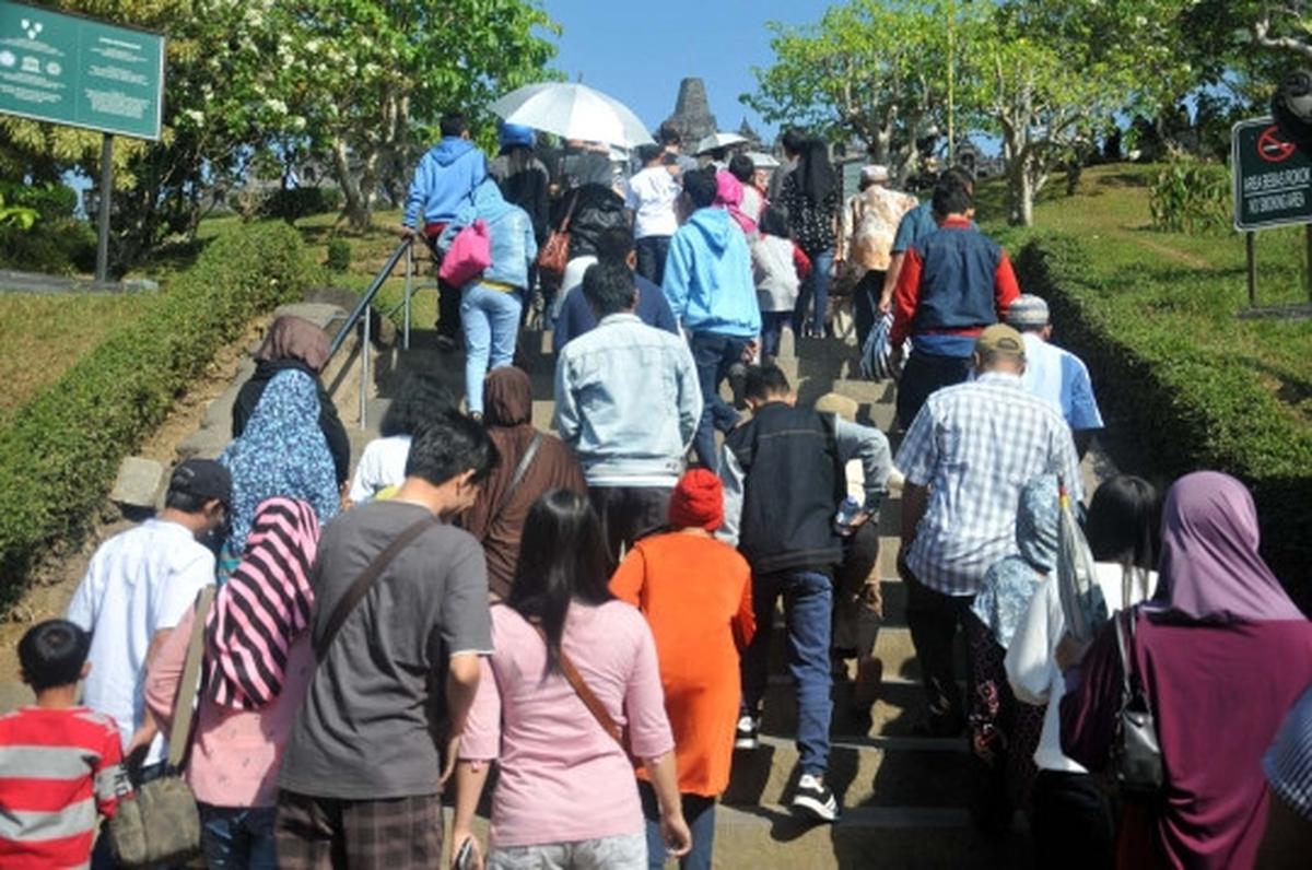 Hari ketiga Lebaran, Candi Borobudur banjir pengunjung