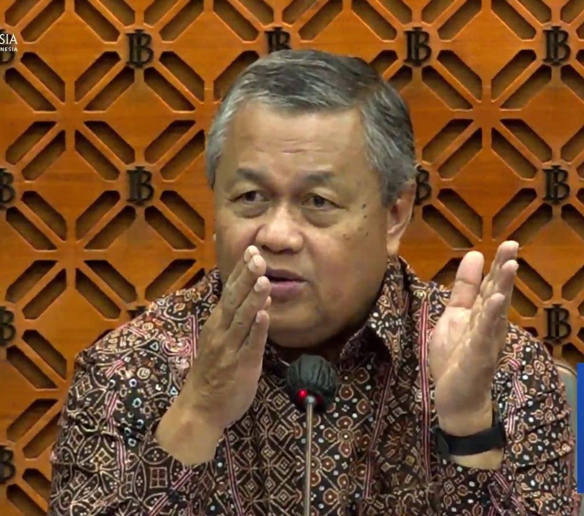 "Jumlah pengguna 45,78 juta dan jumlah merchant 30,41 juta," kata Perry.
