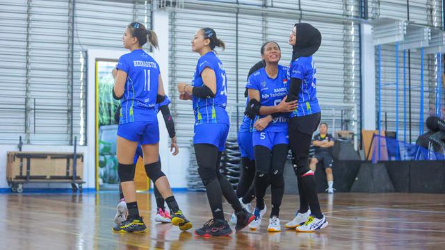 Foto: Megawati dan Yolla Absen, Timnas Bola Voli Putri Indonesia Siap Ikuti Jejak Tim Putra di SEA V League 2023