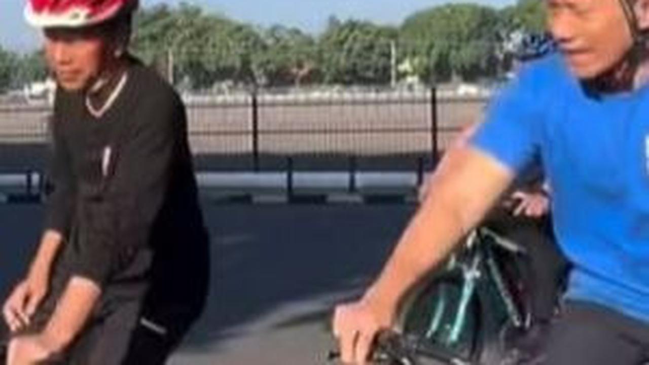 Momen Jokowi dan AHY Gowes Sepeda Keliling Alun-Alun dan Makan Gudeg di Yogyakarta
