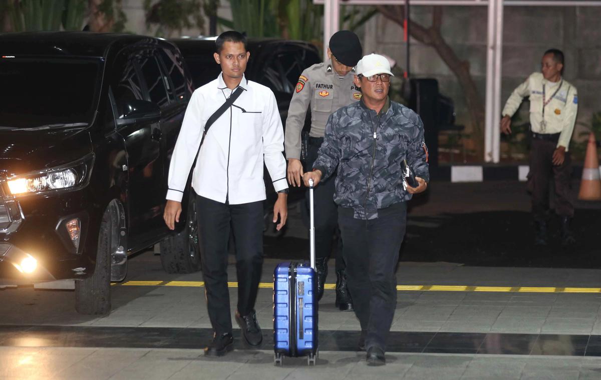 FOTO: Bupati Lampung Tengah Terjaring OTT KPK Terkait Dugaan Suap Pengesahan RAPBD