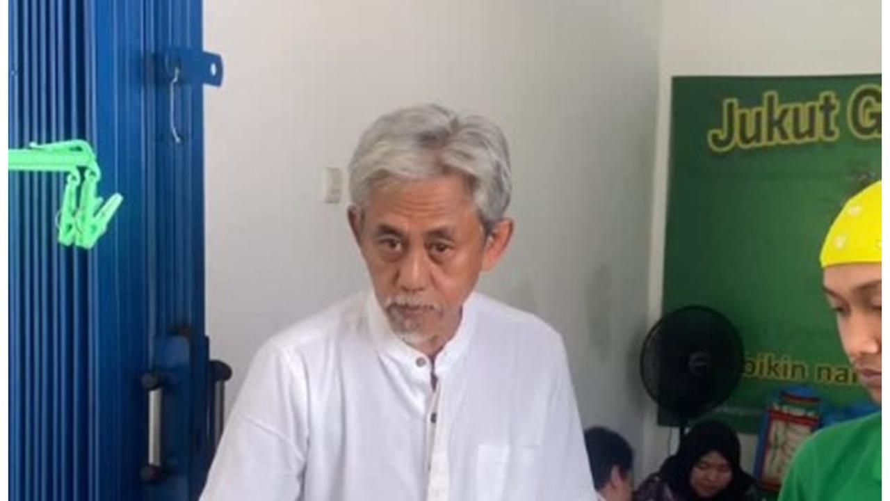 Mengenang Kang Mus, Jejak Karier dan Kehidupan Ikonik Epy Kusnandar