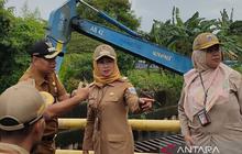 Wali Kota Jakbar Pimpin Pembersihan Sampah Pascabanjir Jakarta Barat