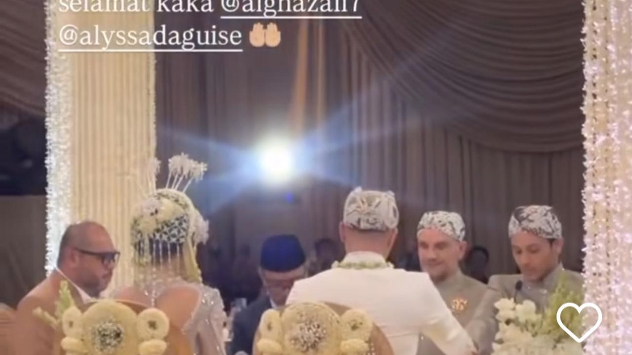 SAH! 5 Potret Akad Nikah Al Ghazali dan Alyssa Daguise, Gunakan Adat Sunda & Berlangsung di Jakarta