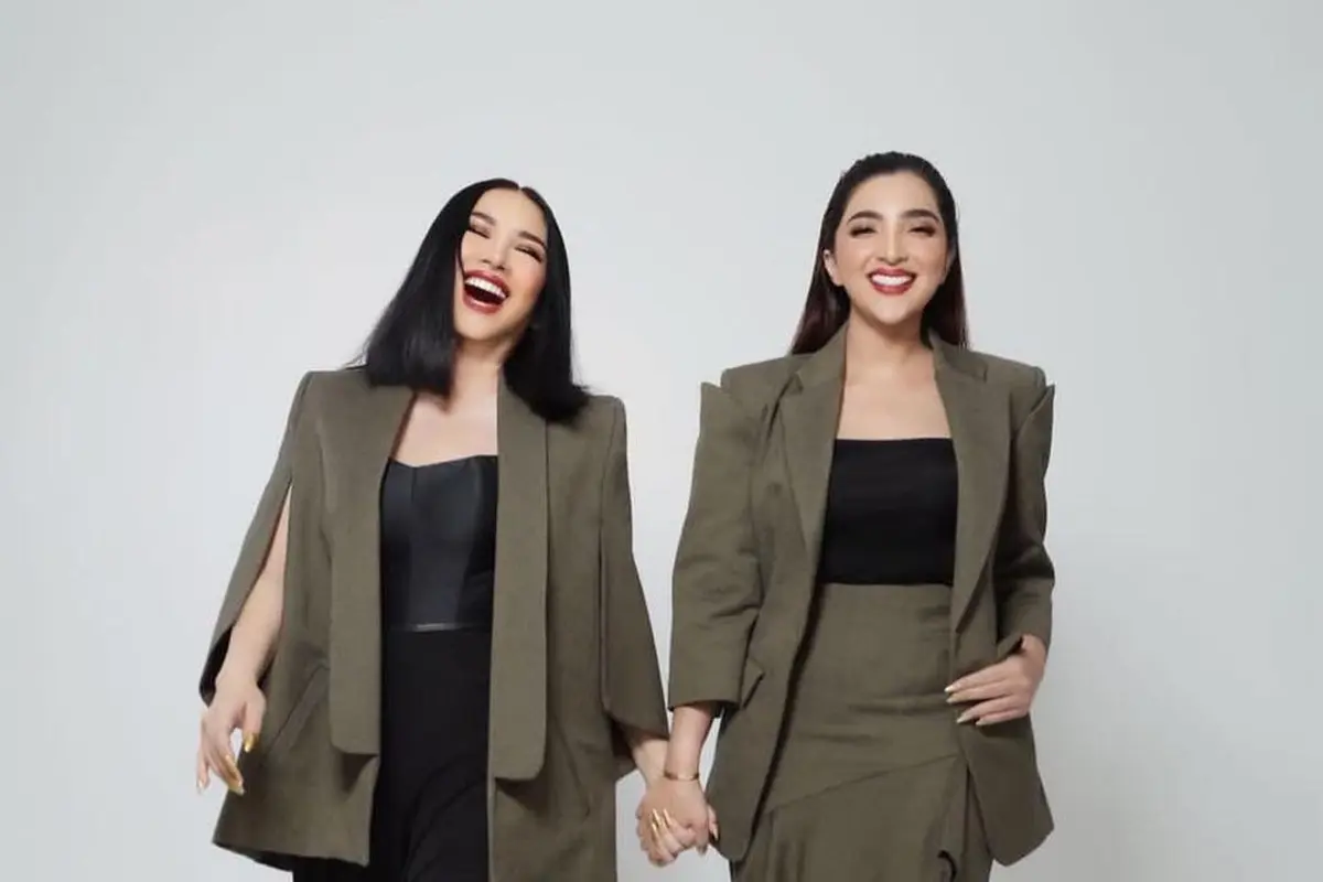 Kolaborasi di Lagu Superwoman, Ini 6 Potret Kompak Titi DJ dan Ashanty