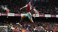 Selebrasi Andy Carroll (Twitter)