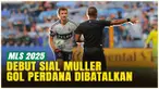 Thomas Muller akhirnya menjalani debutnya bersama Vancouver Whitecaps di MLS 2025, namun hasilnya kurang manis. Gol pertamanya yang seharusnya jadi momen spesial justru dianulir wasit karena offside, membuat laga kontra Houston Dynamo berakhir imba...