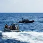 European Union Naval Force dalam latihan Operasi Atalanta untuk menanggulangi pembajak kapal Somalia. (European Union Naval Force)