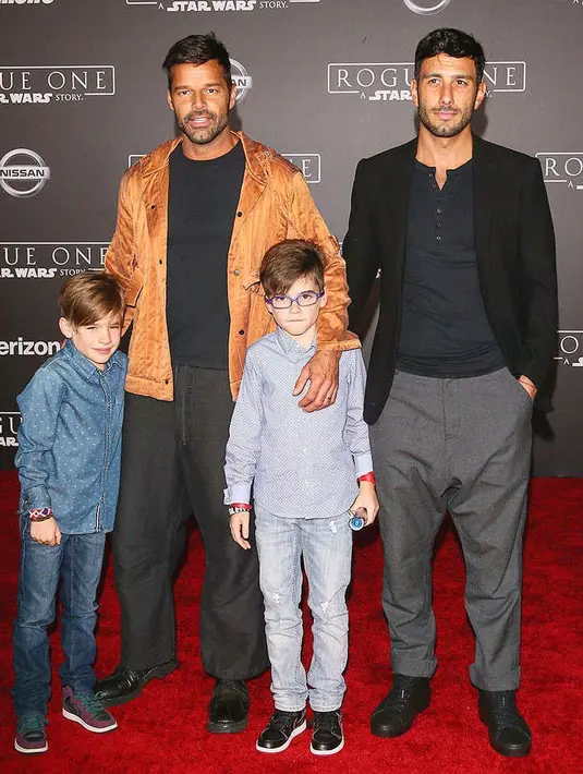 Ricky Martin dan Jwan Yosef sendiri seakan tak bisa terpisahkan dan selalu bersama di berbagai kesempatan. (instagram/jwanyosef)