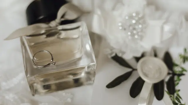 Ilustrasi Barang Mewah