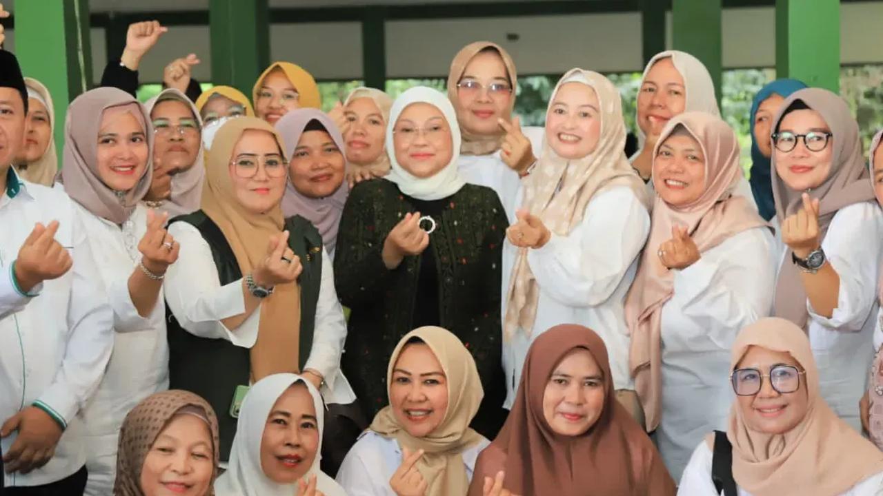 "Ada dua (provinsi) yang tidak sesuai formula PP 51/2033,"&nbsp;
