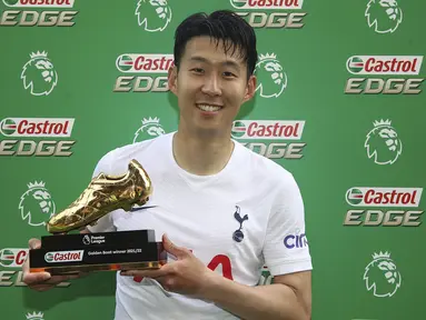 Musim 2021/2022 yang baru saja usai menjadi musim yang membanggakan bagi Son Heung-min berkat pencapaiannya bersama Tottenham Hotspur. Lima rekor berhasil diciptakan pemain asal Korea Selatan tersebut yang menahbiskannya sebagai salah satu pemain terbaik Asia saat ini. Berikut kelima rekor tersebut. (PA via AP/Nigel French)