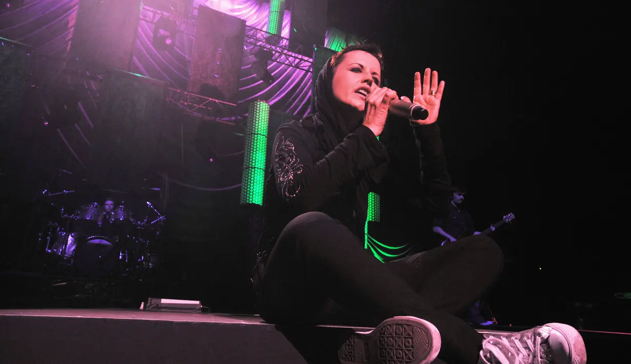 Dilansir dari People, pada tahun 2013 Dolores mengatakan bahwa dianiaya selaa empat tahun saat berusia 8 oleh seseorang yang benar-benar ia percaya. (FRANK PERRY / AFP)