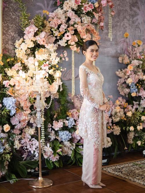 Rus qiz onalar ishtirokida porno