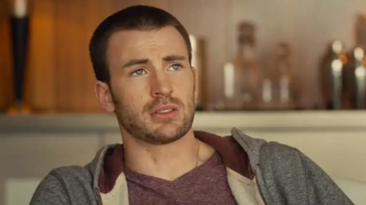 Konyolnya Bintang Captain America di Film Komedi Playing It Cool