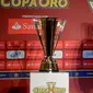 Trofi Piala Emas (AFP/ALFREDO ESTRELLA)