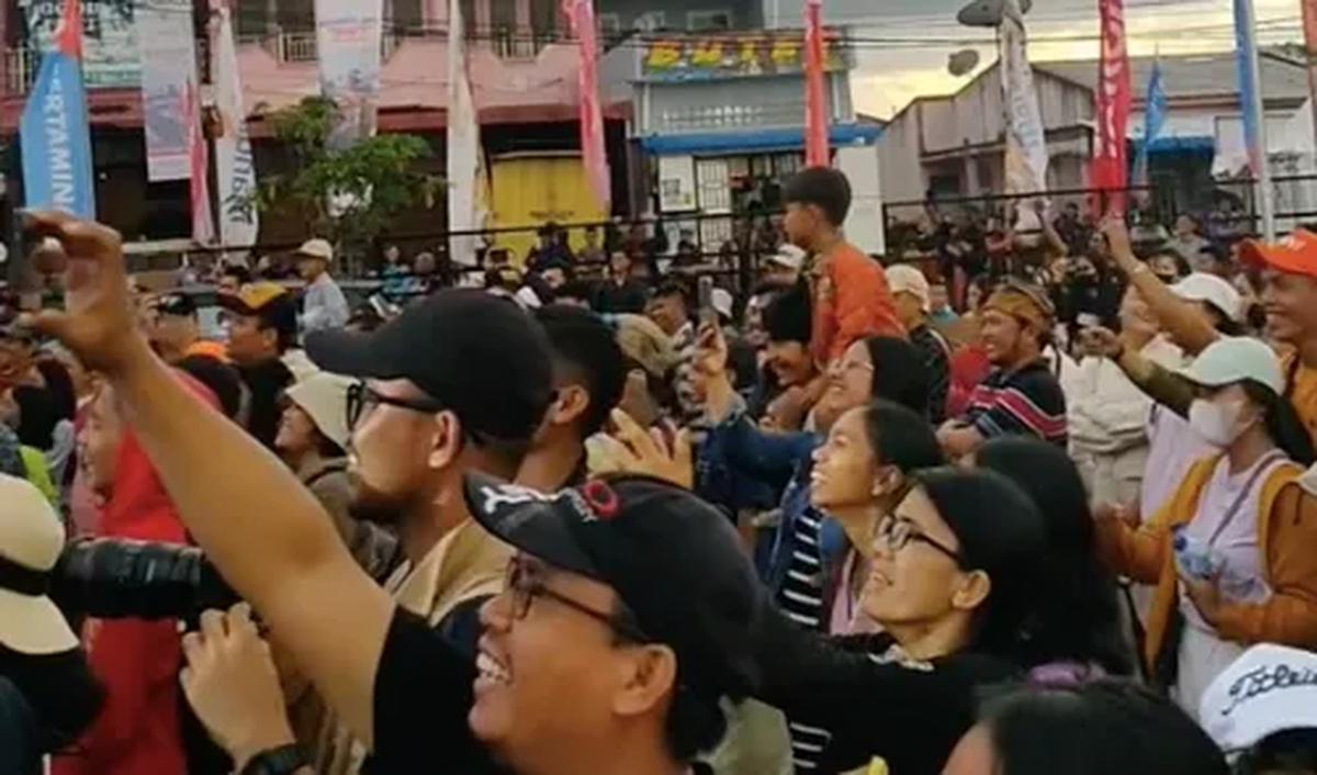 Beberapa warganet mempertanyakan kemiripan tersebut, namun ada juga yang sudah menyadarinya lebih lama.