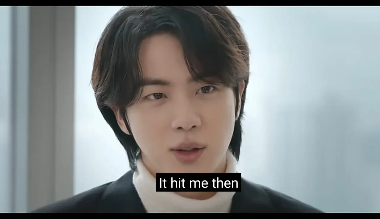 Jin juga berbagi perasaannya dengan serius. “Aku tersadar saat itu." (Foto: Disney+ Hotstar)