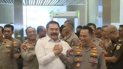 Jaksa Agung dan Kapolri Salam Komando: Jangan Berpikir Kami Rival