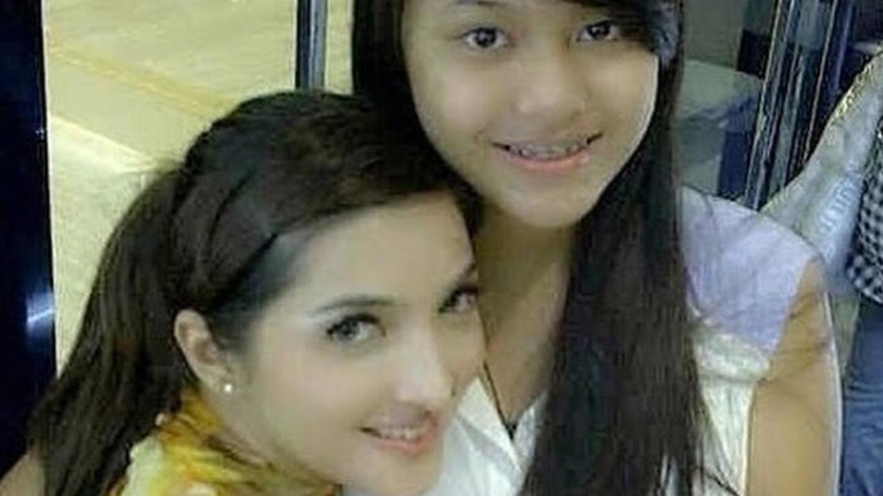 Bikin Haru, Begini Cara Aurel Hermansyah Peringati Hari Ibu - Unggah Foto Bareng Kris Dayanti dan Ashanty