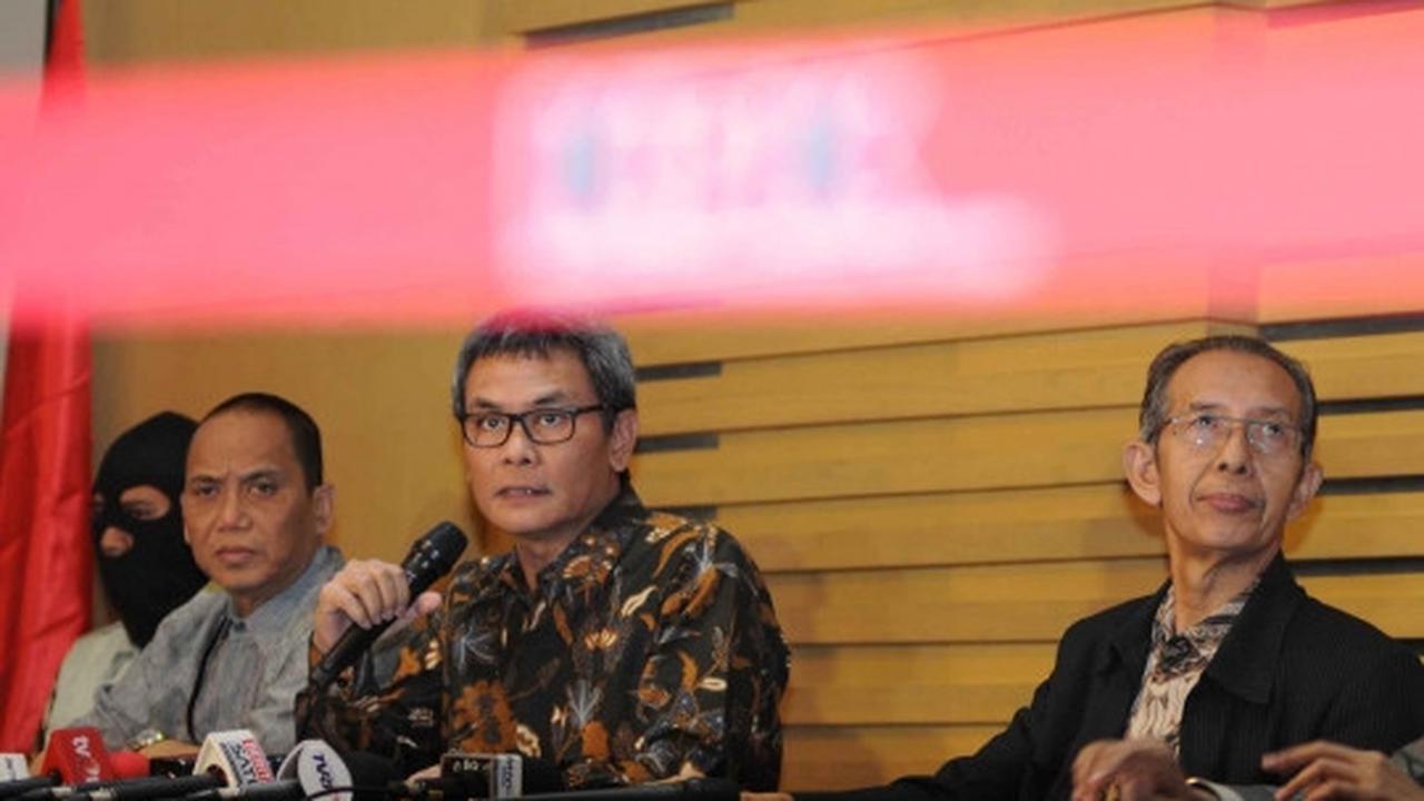 KPK tunjukkan ribuan dolar hasil OTT ketua PTUN Medan