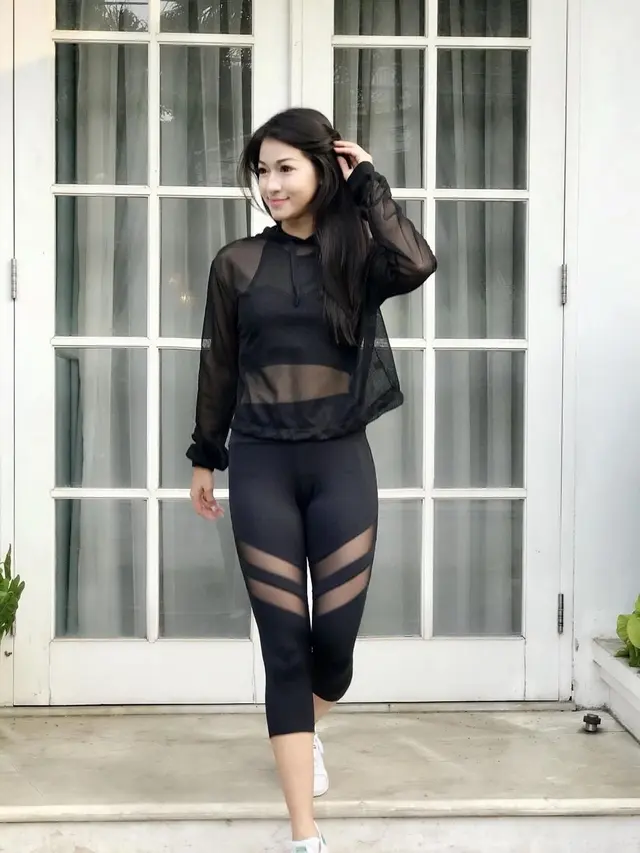 Olahraga Makin Gaya dengan Brand FashionFavorit Pesohor Ibu Kota