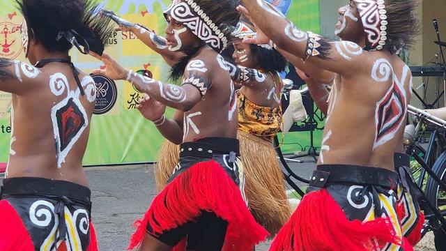 Ikatan Alumni Santa Maria Surabaya Gelar Aksi Sosial Minggu Ceria