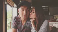 Fendy Chow Pamer Test Pack, Stella Cornelia Hamil?