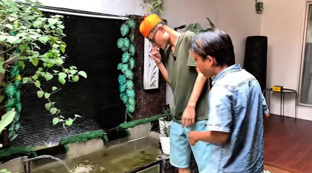 Lama tak muncul di TV, Sony Wakwaw tunjukkan rumah barunya yang sederhana tapi nyaman, ini 7 potretnya