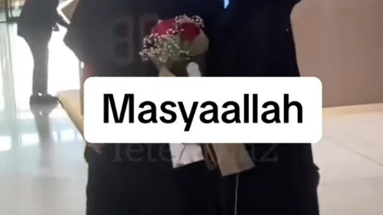 Berikut ini 8 Potret Adiba Khanza Susul Egy Maulana Vikri ke Qatar