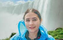 Momen Keseruan Prilly Latuconsina saat Berkunjung ke Air Terjun Niagara, Netizen: View dan Orangnya Sama Cantik