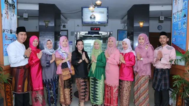 Jumat Jadi Hari Wajib PNS Gunakan Pakaian Adat Palembang
