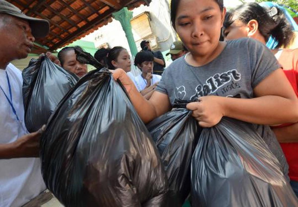 Dahlan Iskan gelar pasar murah